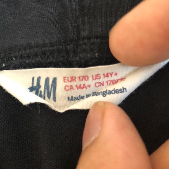 H&M Sleeping Booty Shorts - Picture 2 of 2